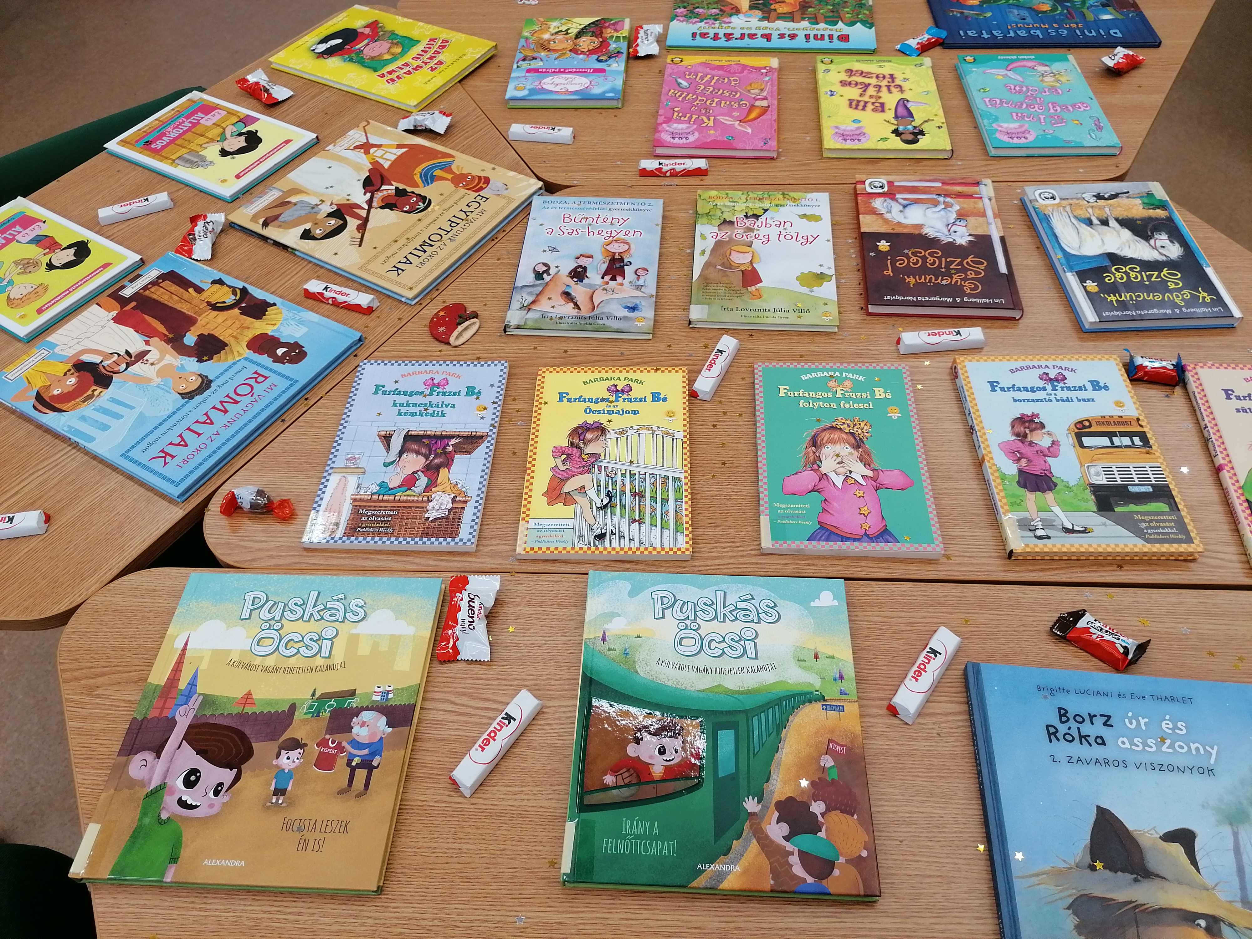 Mikulás a könyvtárban