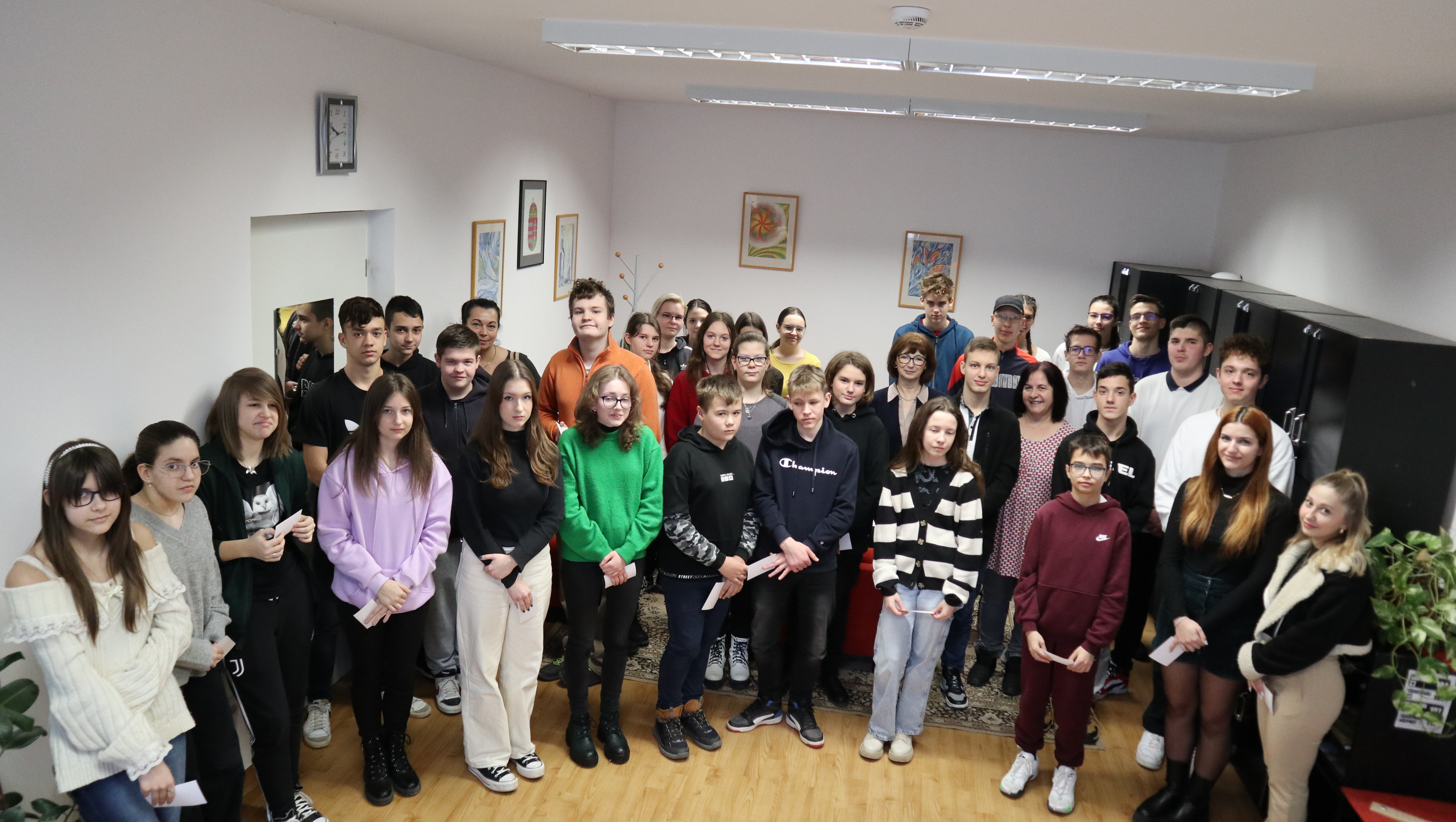 Félévi értesítőt osztottunk