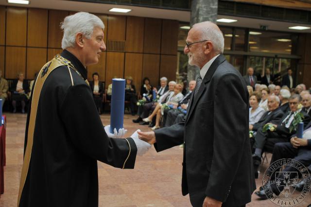 Díszoklevelet kaptak volt tanáraink