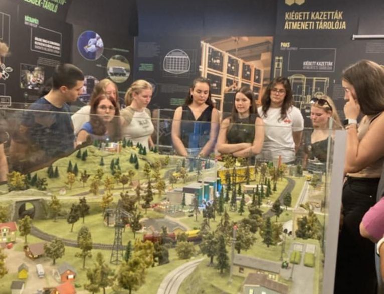 Tanulmányutak és rendhagyó tanórák